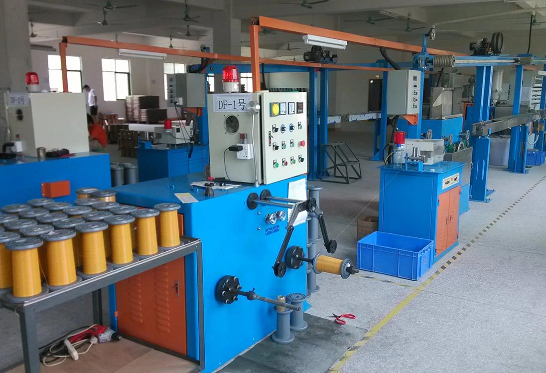 電纜（lǎn）生產線5